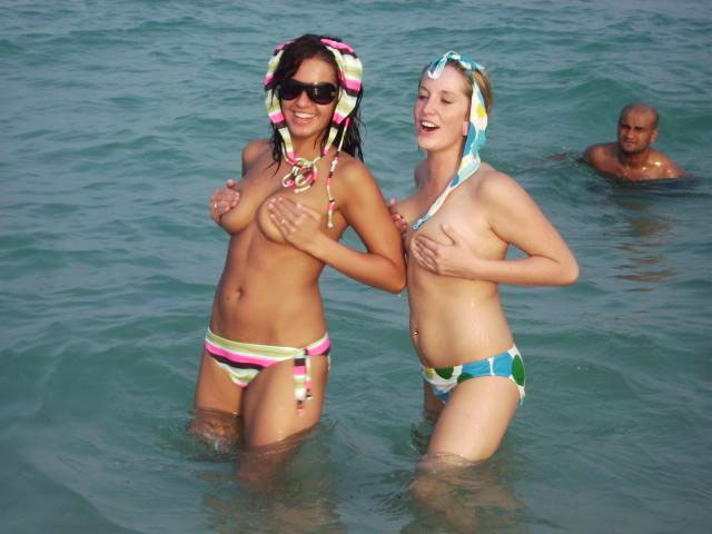 Beach amateurs - young girls no.03