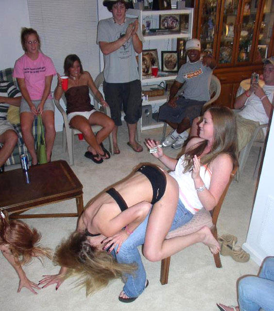 Party- drunk teenagers - amateurs pics 15-62423