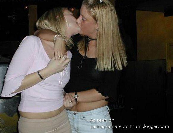 Kissing girlfriendss 01