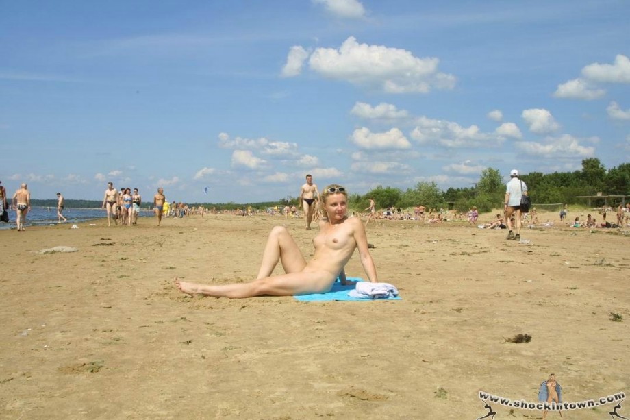 Beach (nudist) 036 