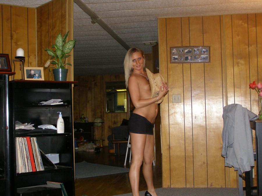 Young blond wife and her hardcore pics  