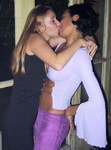 Kissing a girl 1 