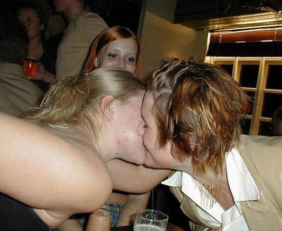 Kissing a girl 1 