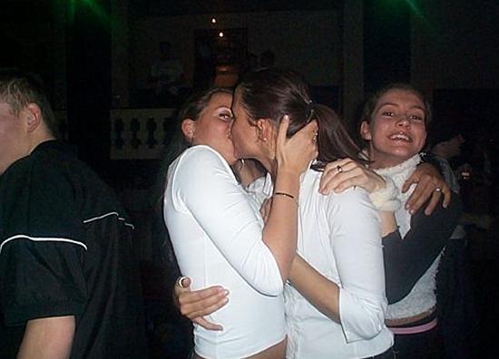 Kissing a girl 1 