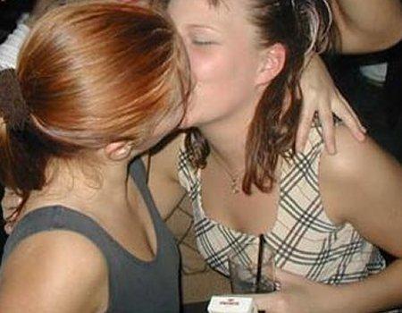 Kissing a girl 1 