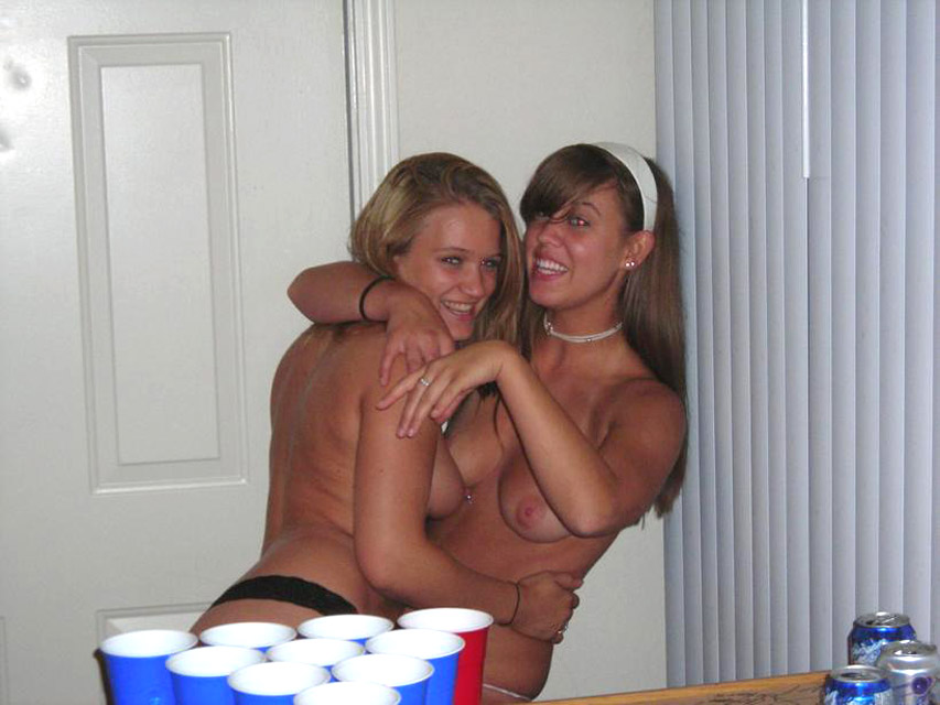 Young girls at party-  drunk teenagers - amateurs pics 19