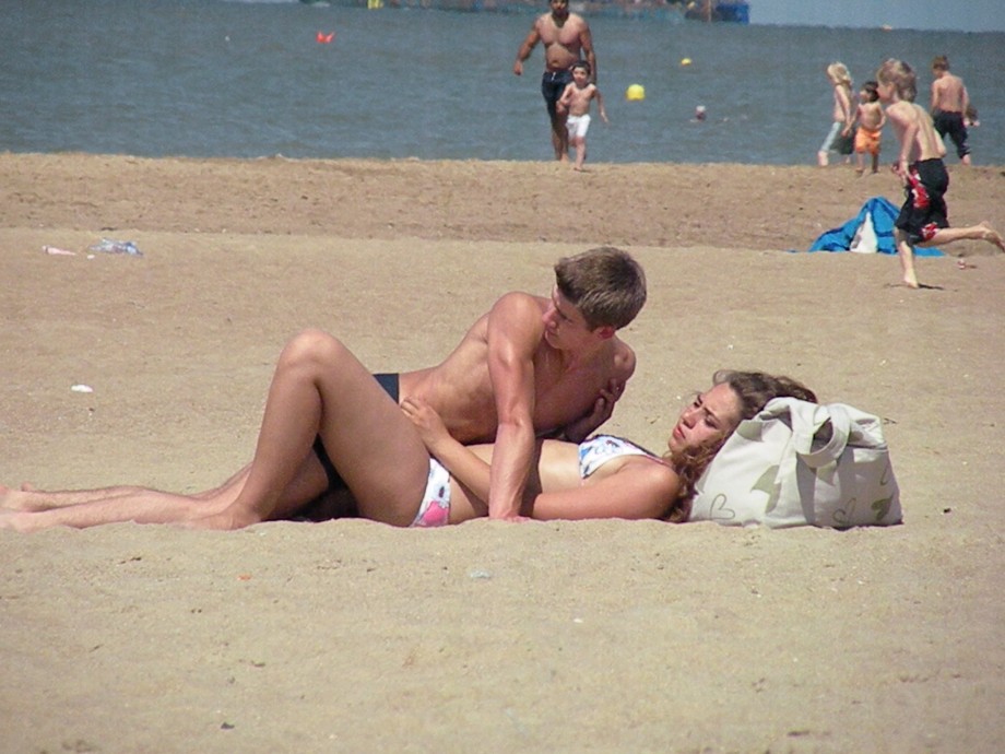 Young couple fuck at beach 