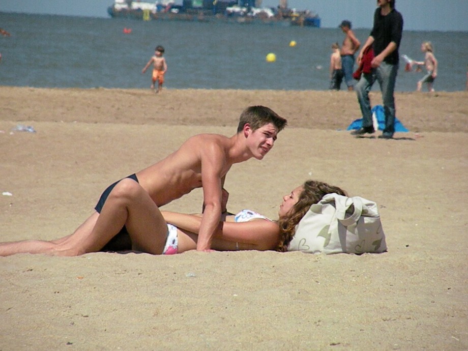 Young couple fuck at beach 