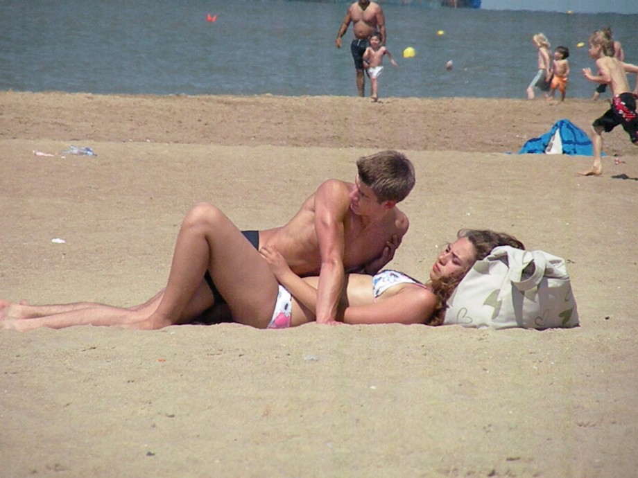 Young couple fuck at beach 