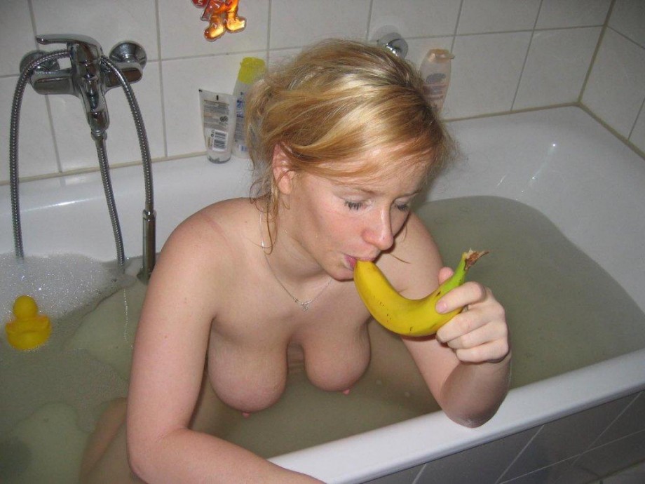 Amateur uk girl emma in bath