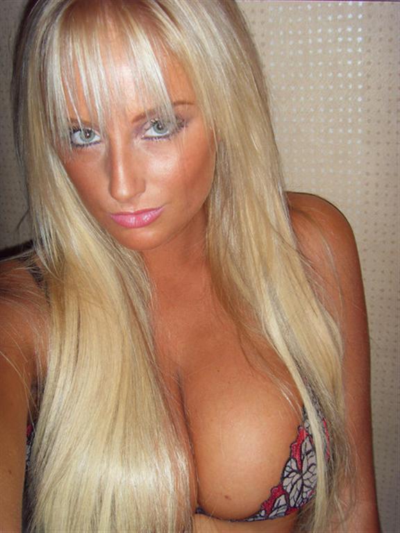 British blonde babe amy and her big tits