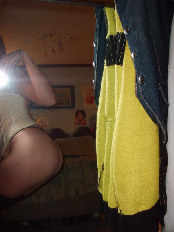 Nice blond girl and her self pics