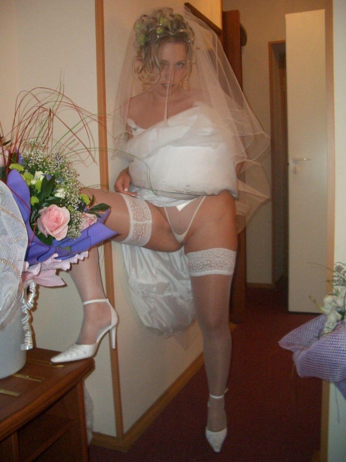 Amateur hot bride a her wedding night