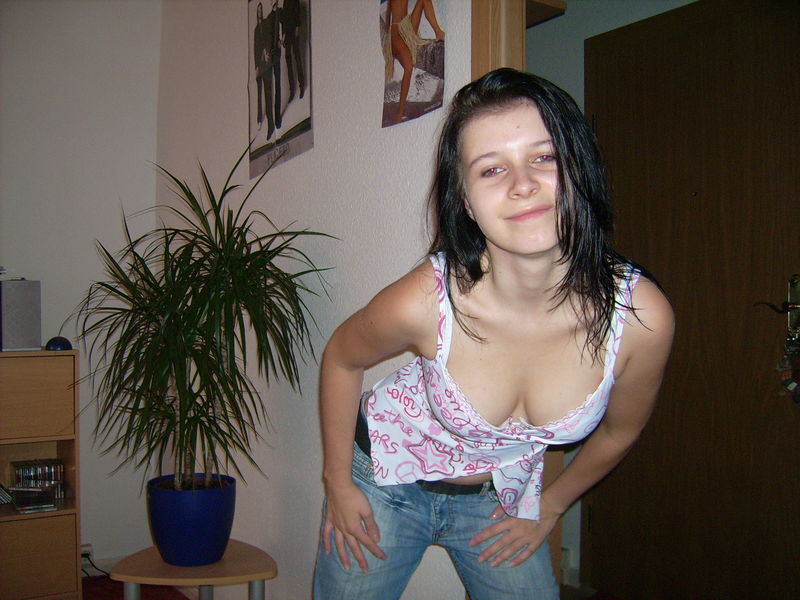 Beatifull amateur girl with beatifull pussy