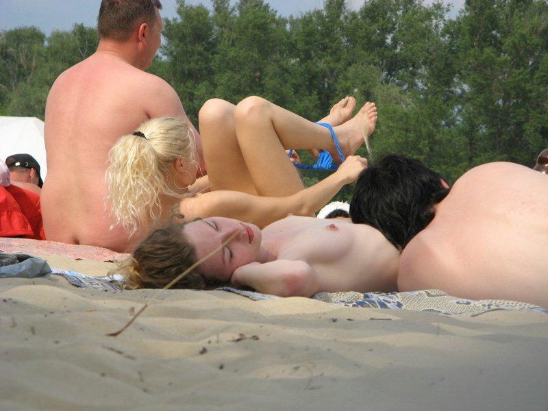 Voyeur at nudistbeach / fkk 