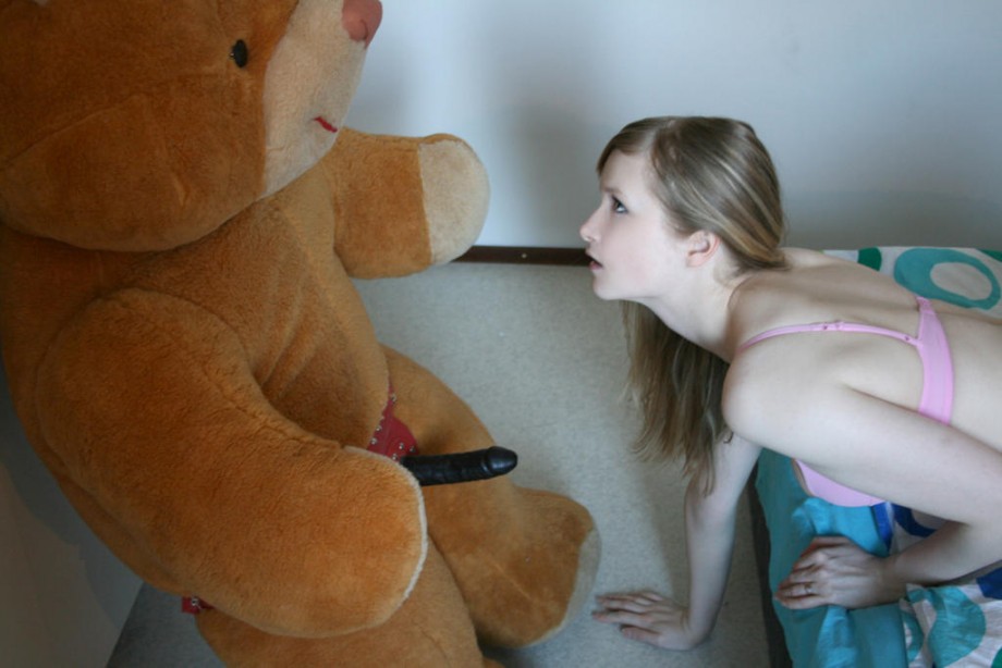 Blowjob and sex with her teddy bear , lol 