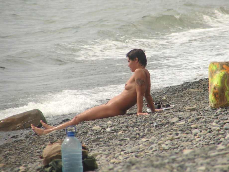 Young nudist - amateur spy photos no.06 