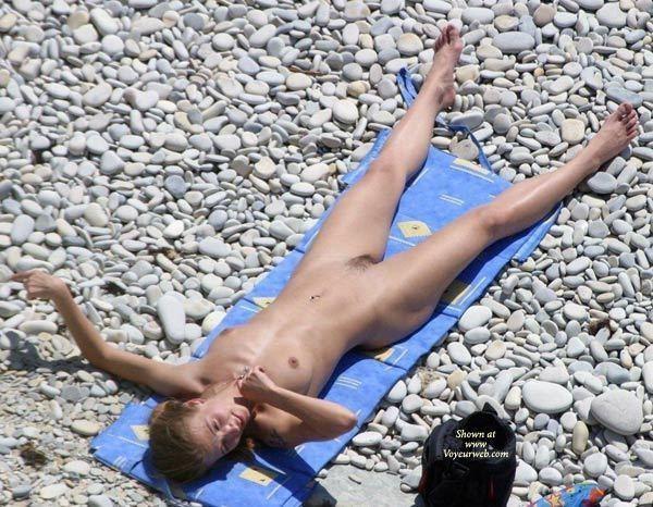 Voyer teens on the beach 