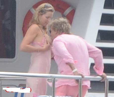 Celeb - rod stewart suckling his wife\\\'s nipples