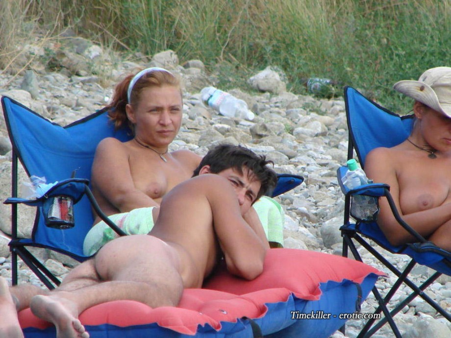 Young nudist - amateur spy photos no.04 