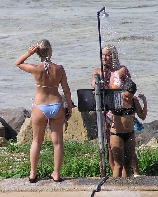 Shower bikini beach -  voyeur pics