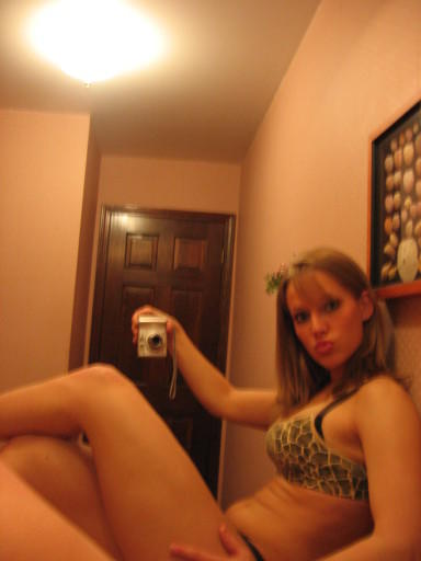 Young blond chick a her self pics