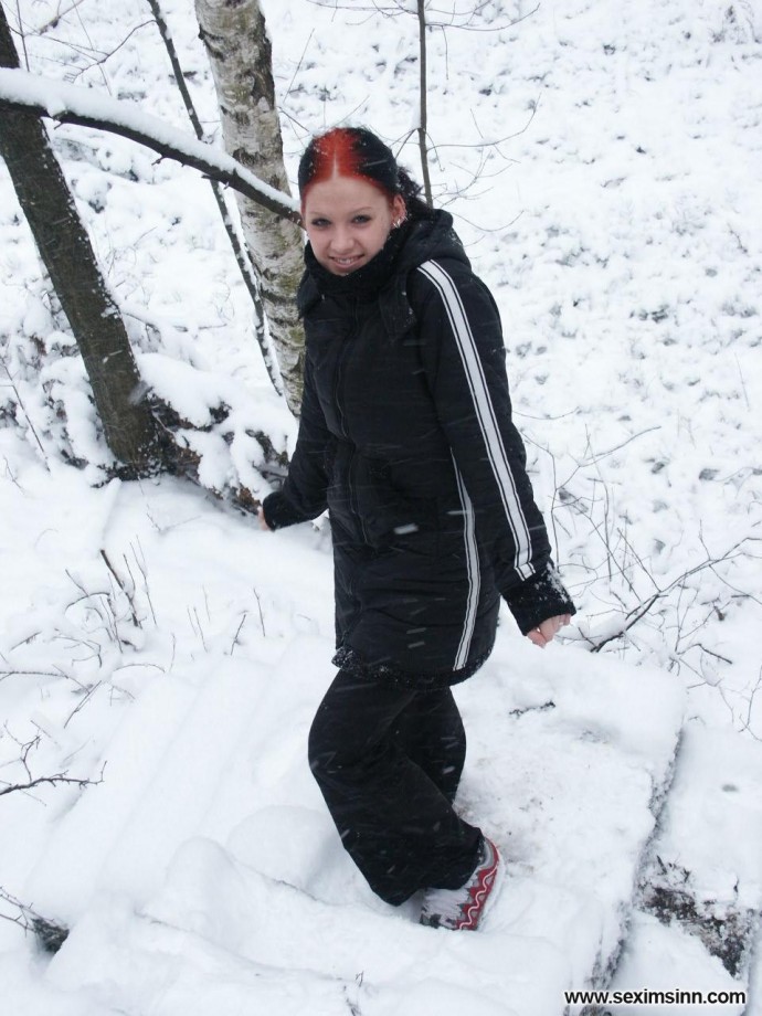 Nice ex girl chantal in snow 