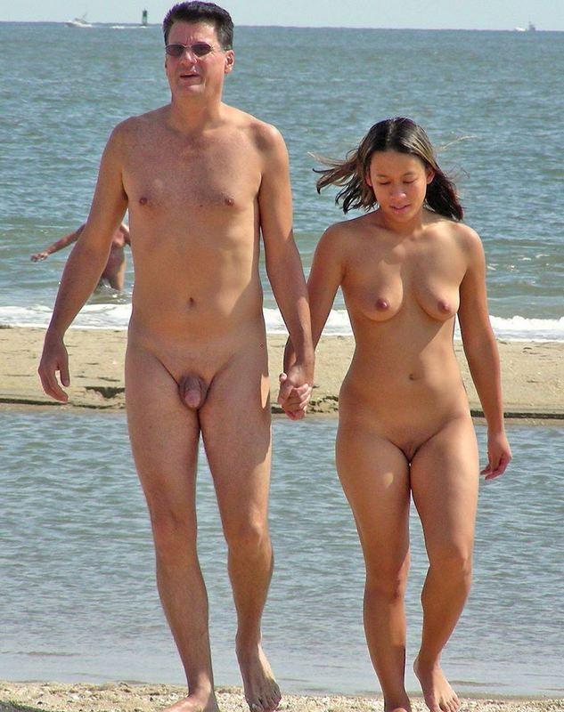 I  loves the nudist beach