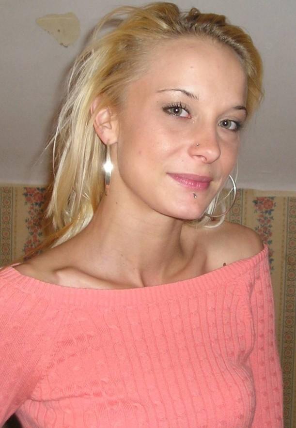 Sweet blond girl and her private pics 