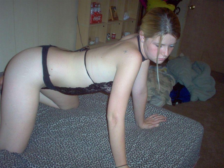 A hot blond amateur girl 