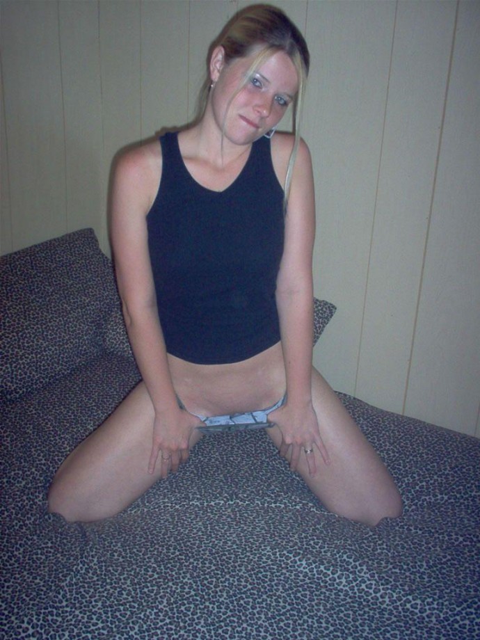 A hot blond amateur girl 