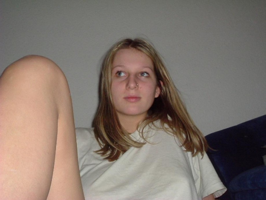 A hot blond amateur girl 