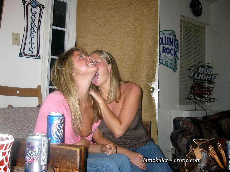 Girls at party- drunk teenagers - amateurs pics 28