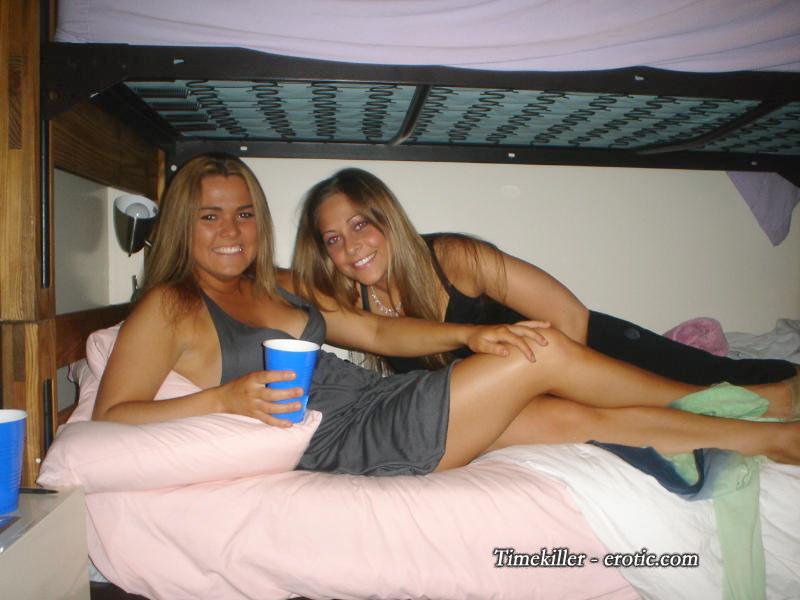 Girls at party- drunk teenagers - amateurs pics 28