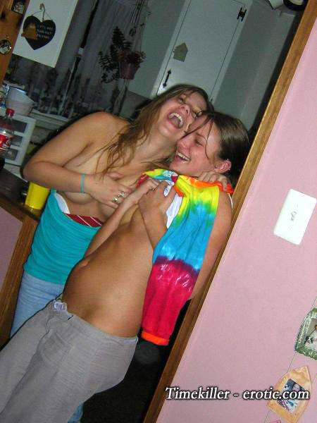 Girls at party- drunk teenagers - amateurs pics 28