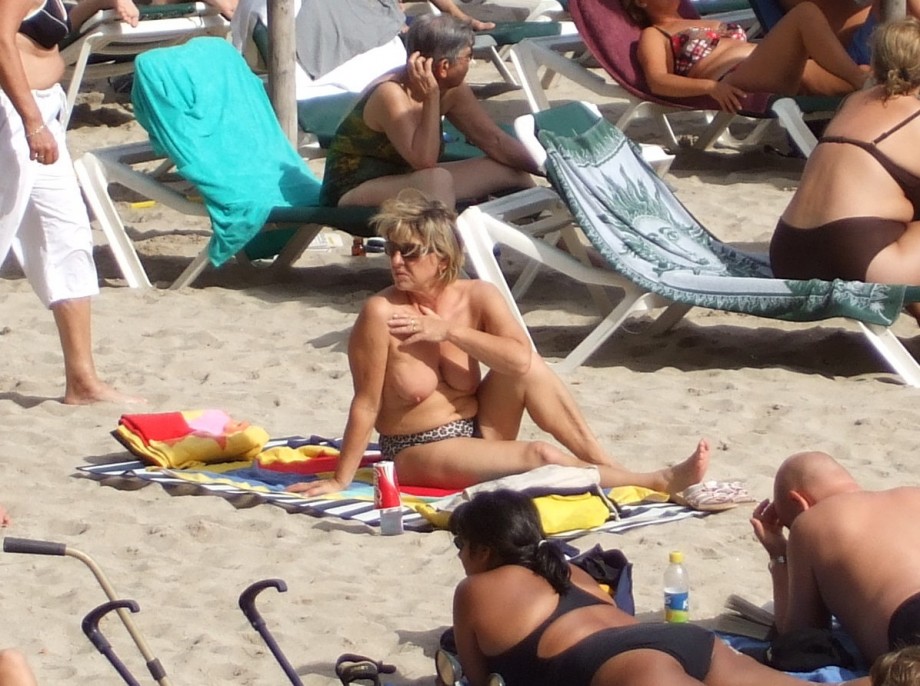 Topless beech girls mallorca 