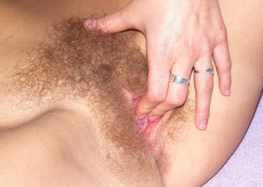 Russian amateur girl serie 287 - hairy pussy