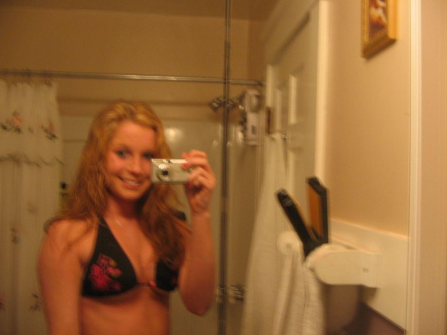 Selfshot - girlfriend flashing 