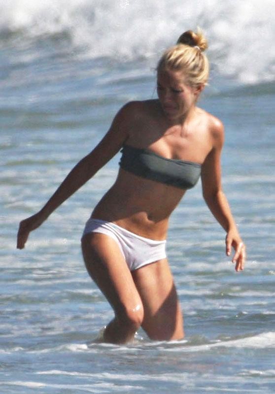 Celeb - sienna miller topless at the beach