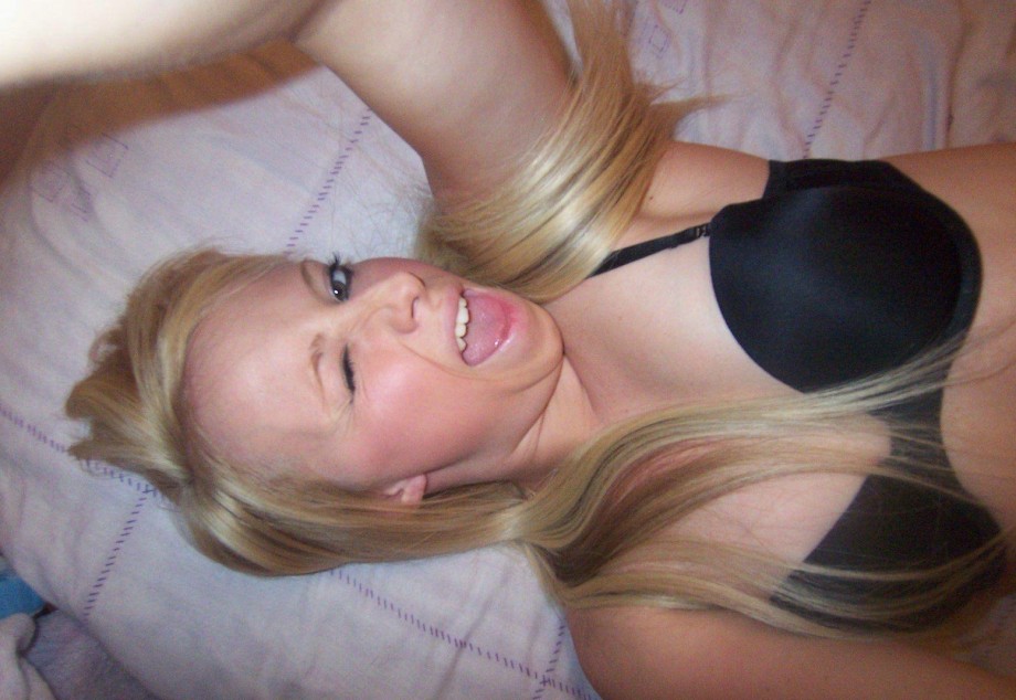 Hot blonde teenslut