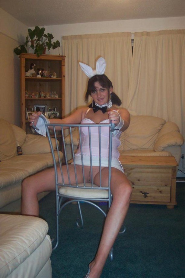 Girlfriend as bunny 