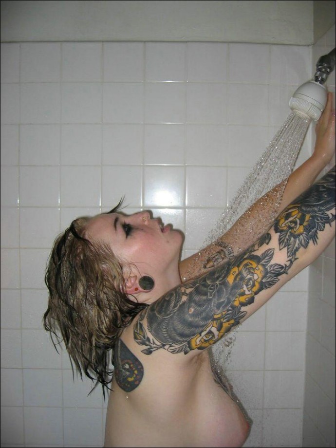 Dalila tatuada - girlfriend with tatoo