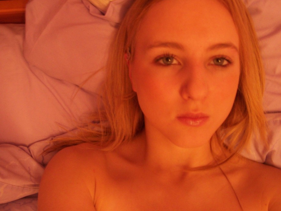 Dirty blonde teen bares all 