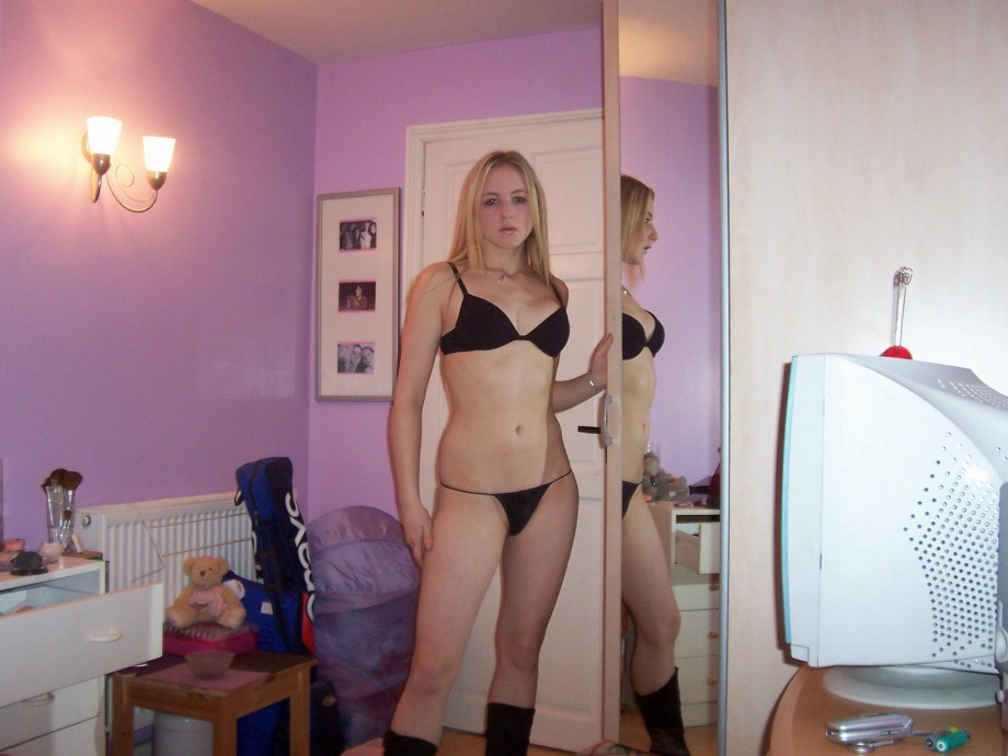 Dirty blonde teen bares all 