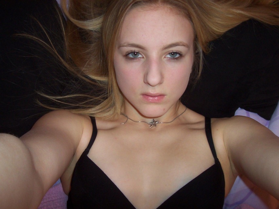 Dirty blonde teen bares all 