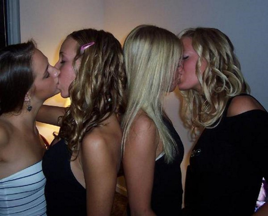 Amateur lesbian kisses 03