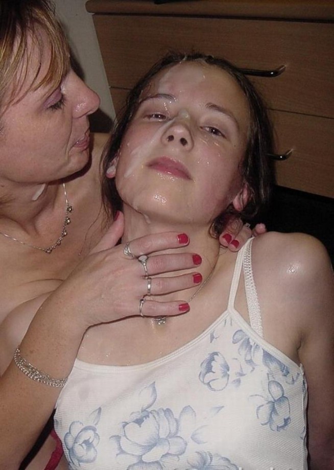 Amateur lesbian kisses 03