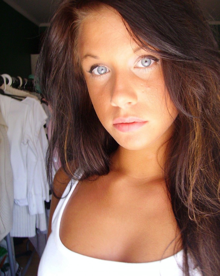 Amateur sweet teen