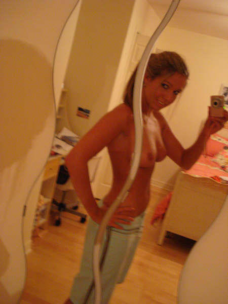 Sexy blonde teen selfshot 