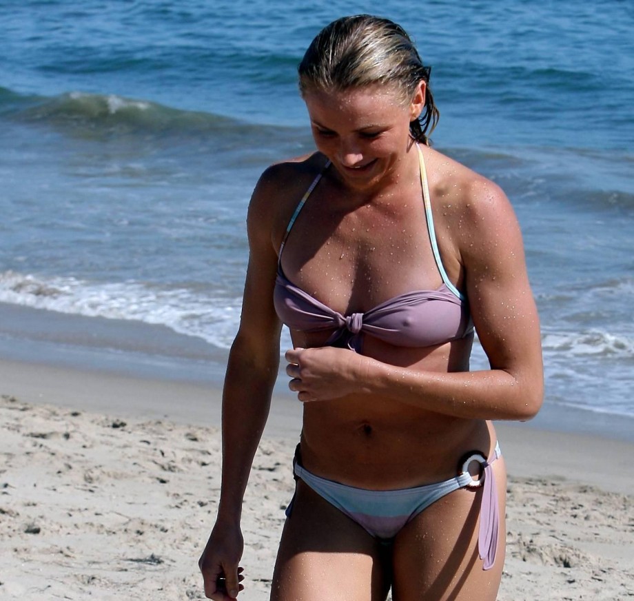 Cameron diaz beach bikini candids hard nips 